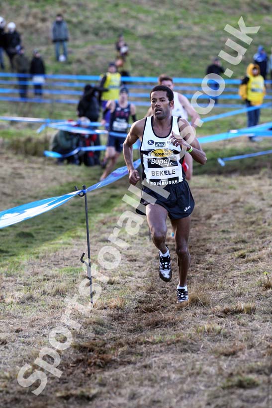 Atelaw Bekele leads the Senior Men,  BUPA Great Edinburgh Cross Country.